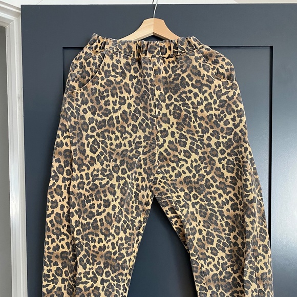 LE BON SHOPPE ARC PANTS IN LEOPARD SIZE SMALL - Picture 4 of 4